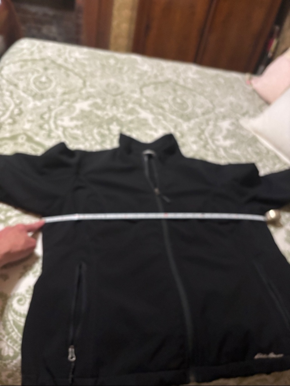 Eddie Bauer Women’s Black Rain Jacket w/ soft fleece interior - Picture 6 of 7